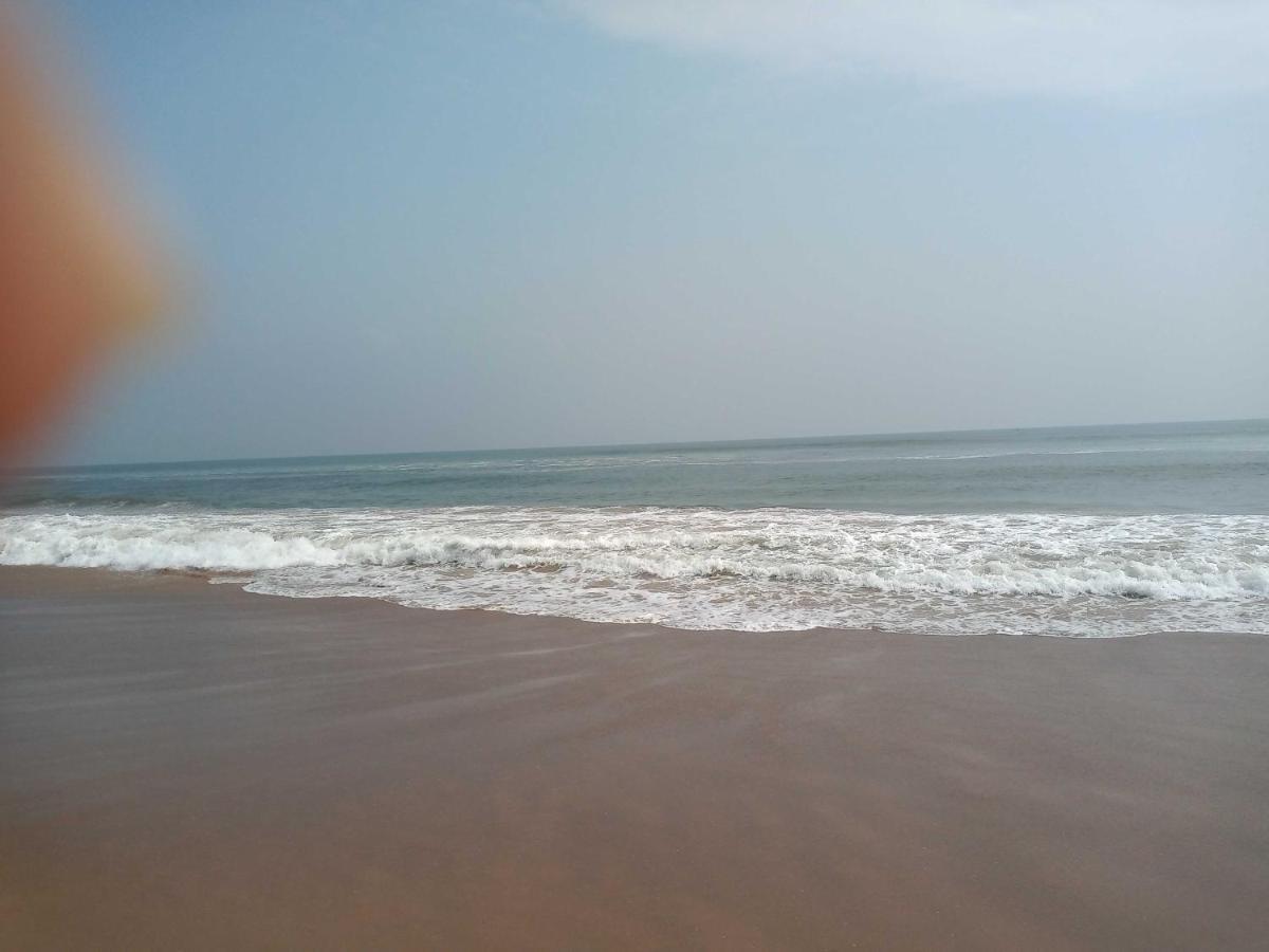 Oyo Royal Ruby Enclave Hotell Puri Exteriör bild